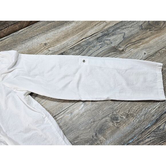 American Sweetheart Women's Tab Sleeve Blouse White Lace neckline - Picture 5 of 9